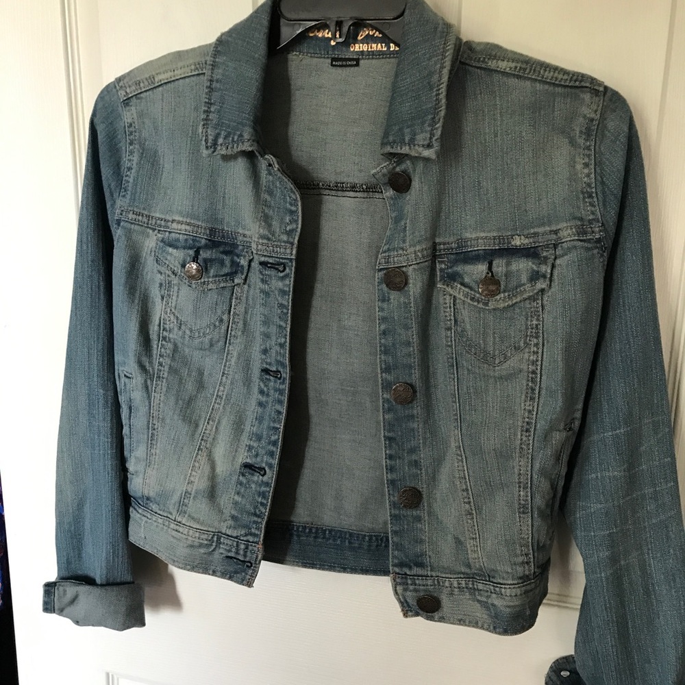 Celebrity Pink distressed size M denim jacket
